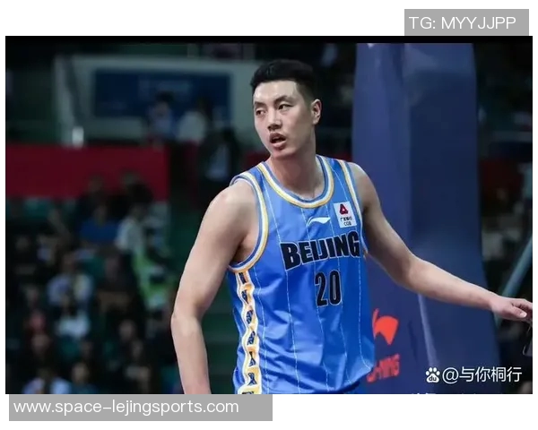 翟晓川:从篮球场上的拼搏者到年轻人的榜样之路 翟晓川:从篮球场上的拼搏者到年轻人的榜样之路