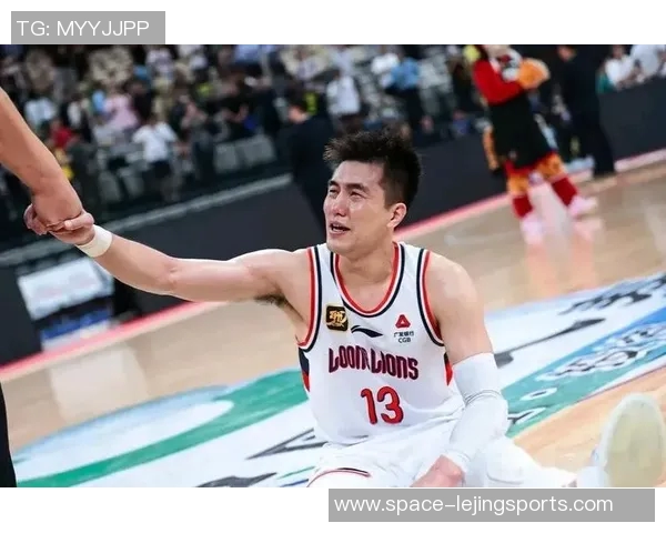 郭艾伦带领中国男篮重返巅峰之路的奋斗与荣耀故事