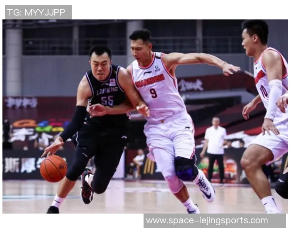 韩德君的篮球之路：从青涩少年到CBA传奇中心的成长与蜕变